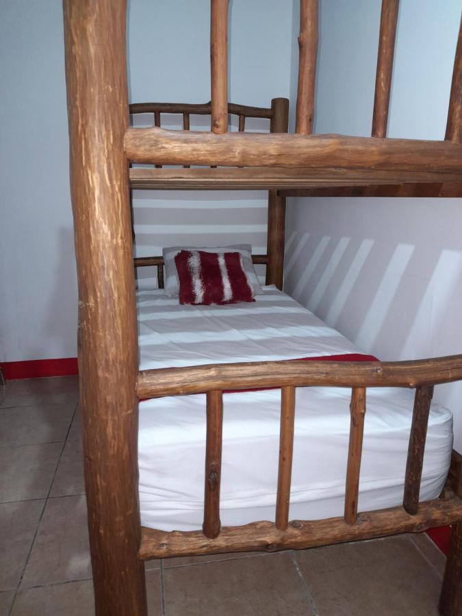 Hostal Blood Moon Río Dulce Exterior foto